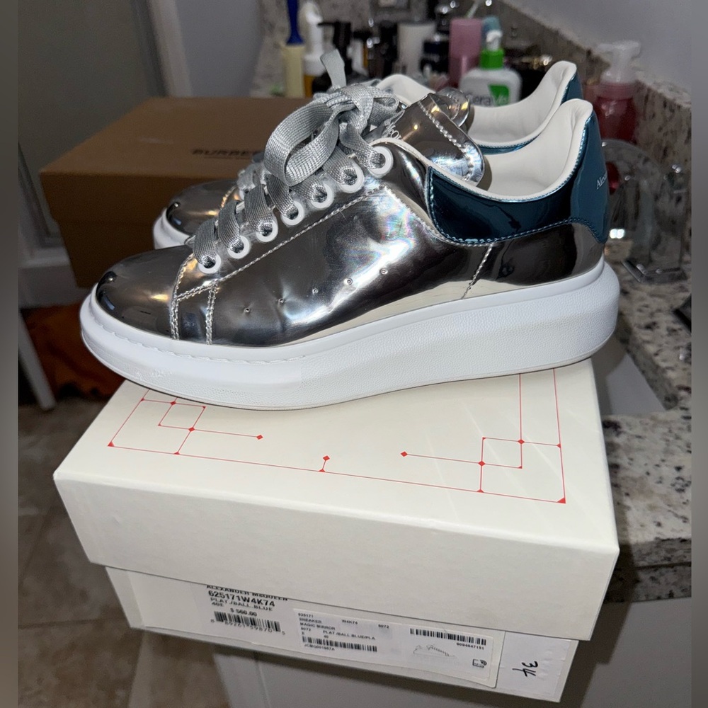 Alexander McQueen sneaker
